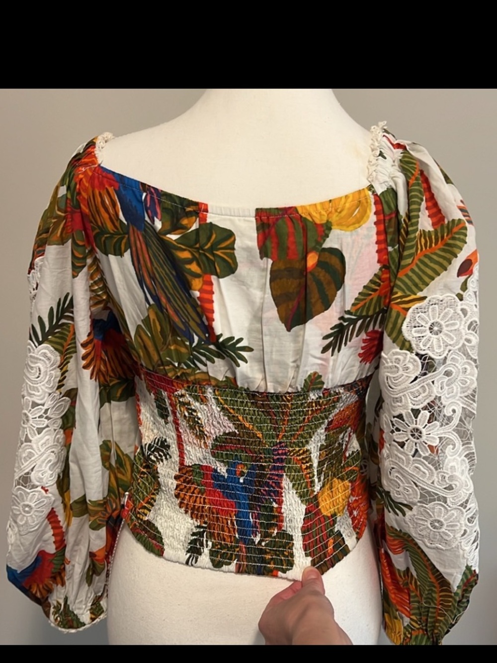 FARM Rio Off White Forest Birds Puff-Sleeve Crop Top, Size XS - Picture 5 of 6